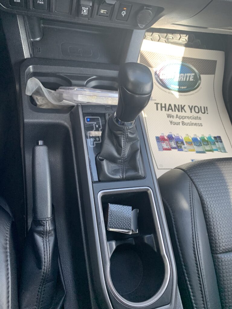 2020 TOYOTA Tacoma SR5