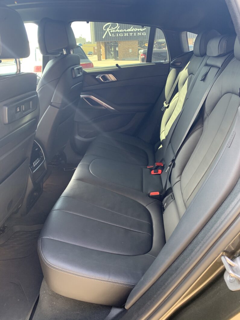 
								2022 BMW X6 xDrive40i full									