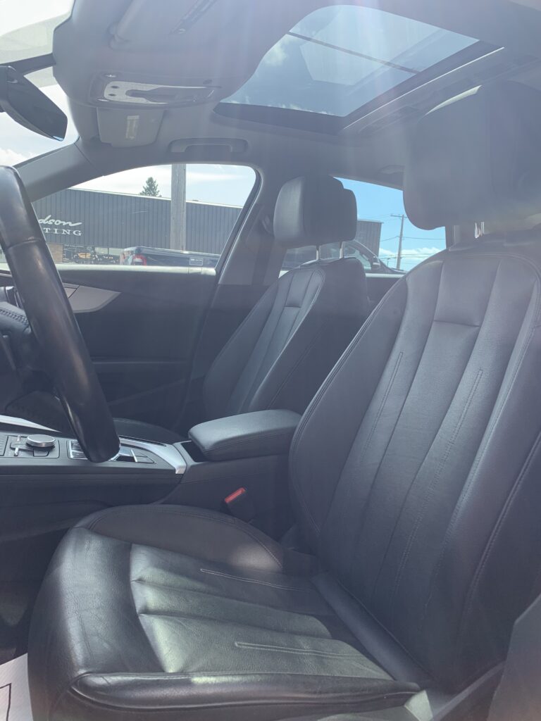2017 AUDI A4 quattro Premium