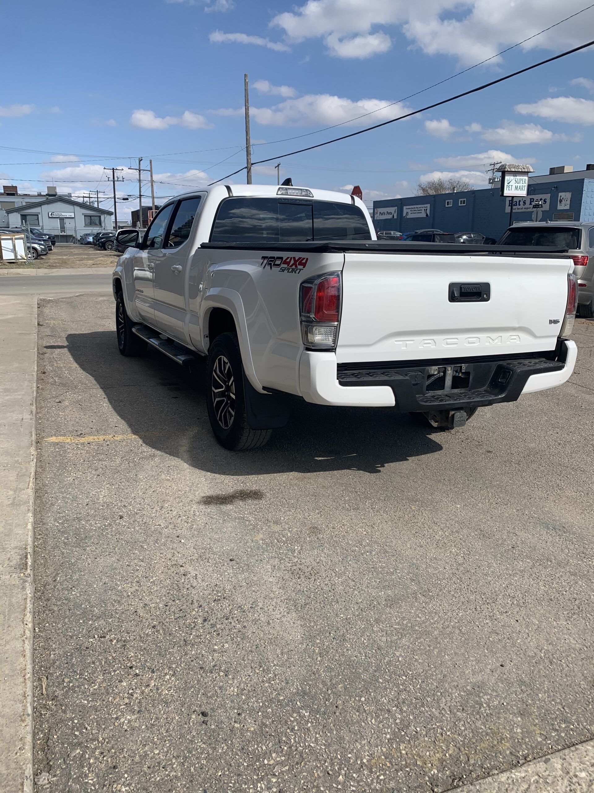 2020 TOYOTA Tacoma SR5