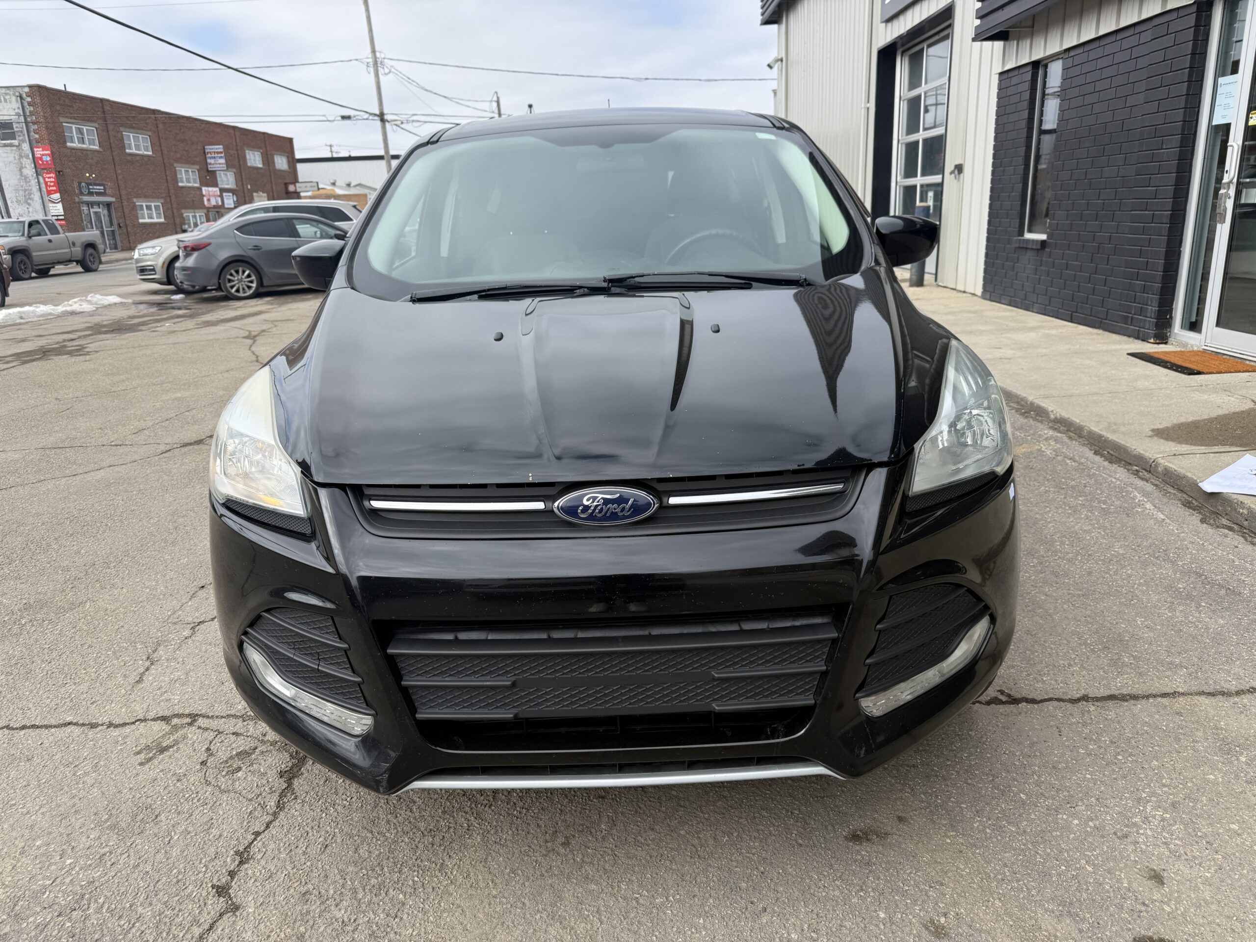 2016 FORD Escape SE
