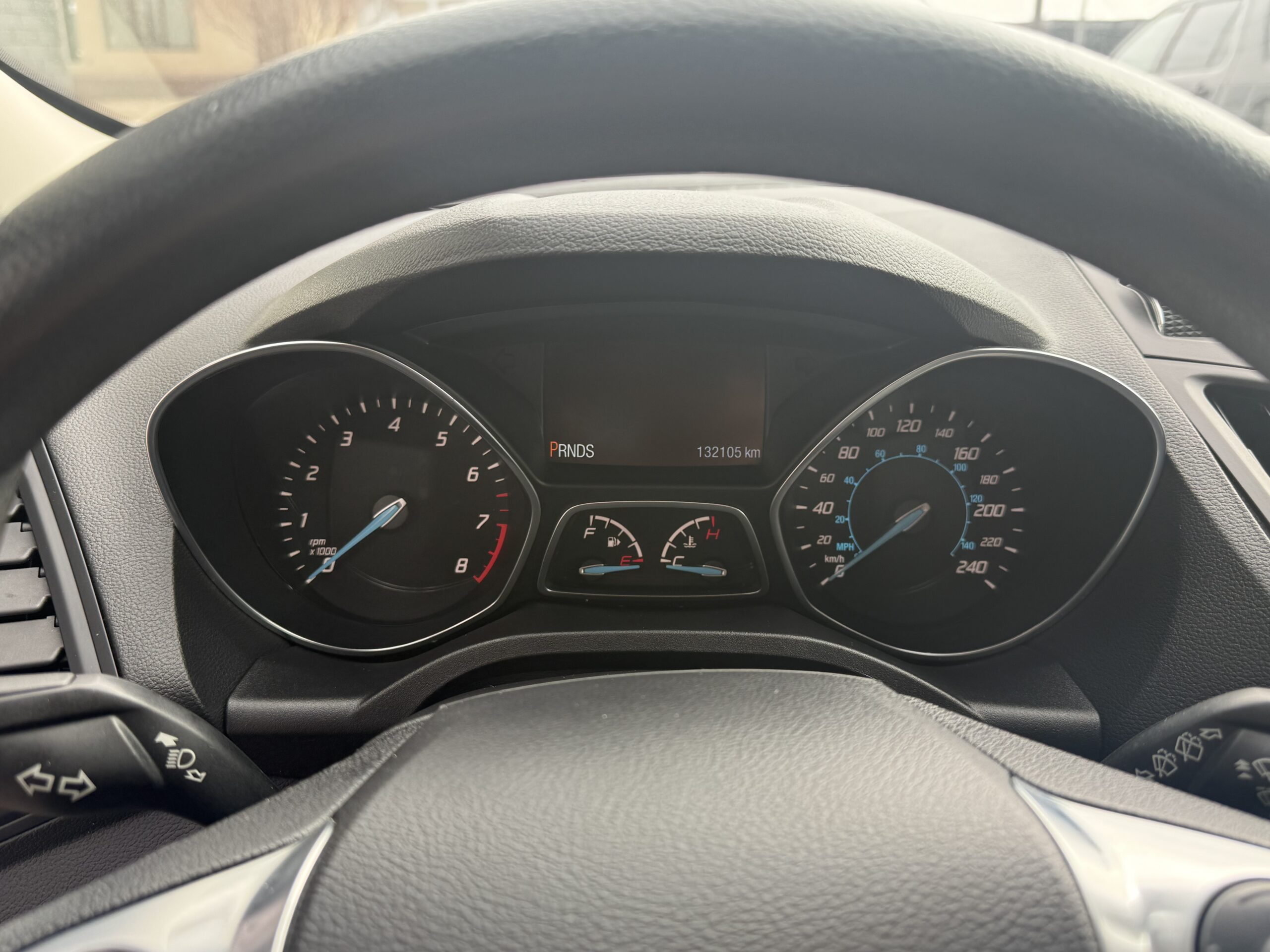 2016 FORD Escape SE